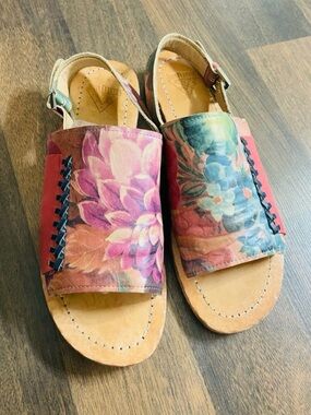 John Fluevog Tigris Floral Flat Slingback Sandals Size 10|11